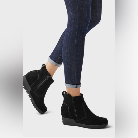 Sorel Evie Chelsea Wedge boots - size 9.5 - Picture 1 of 9